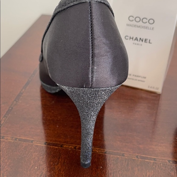 KELLY & KATIE BLK FABRIC DRESS PUMP - Picture 4 of 6